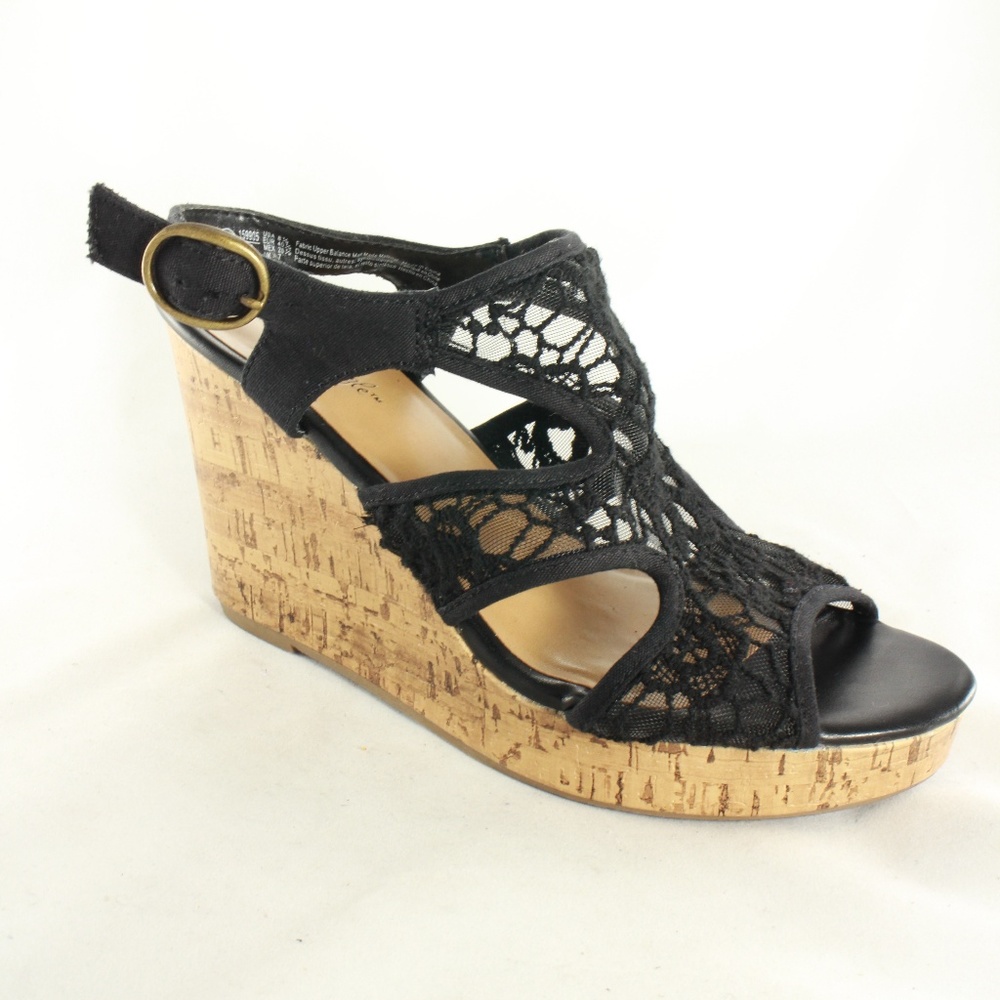 AMERICAN EAGLE Black Crocheted Lace Cork Wedge Heels